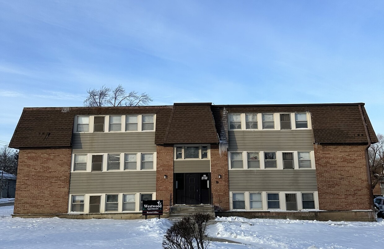 Primary Photo - 2723 Westwood Dr