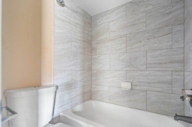 Foto del edificio - 791 W Prentice Ave