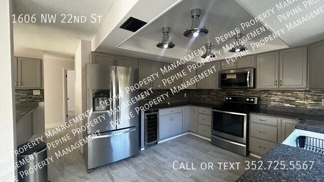 Building Photo - 1606 NW 22nd St