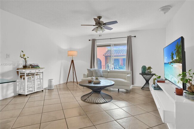 Foto del edificio - 10786 N Kendall Dr