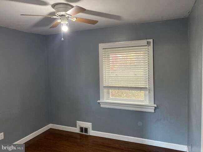 Foto del edificio - 6411 Kilmer St