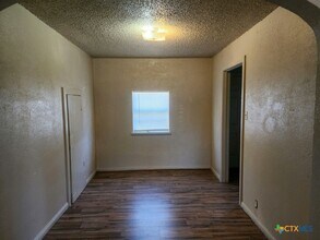 Building Photo - 1312 Carol Way