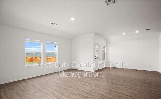 Foto del edificio - 460 Jack Ryan