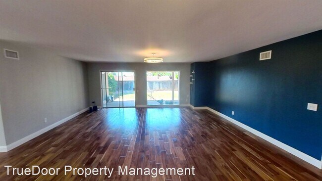 Foto del edificio - 3 br, 2 bath House - 1250 W. Palm