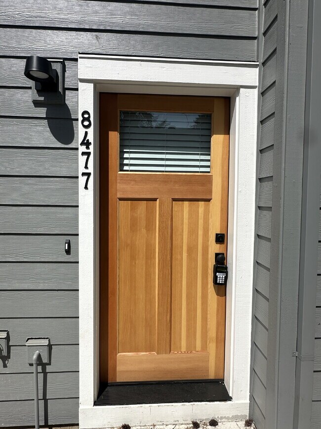 Foto del edificio - New 2-Bedroom Townhome