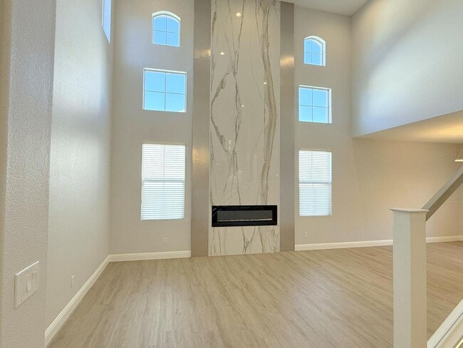 Building Photo - Beautifully Remodeled Modern Home In Wests...
