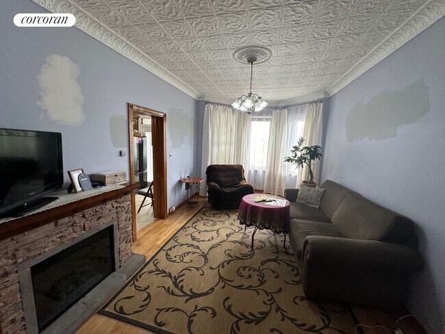 Foto del edificio - 75-20 61st St