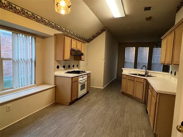 Foto del edificio - 3021 Mill Ridge Dr