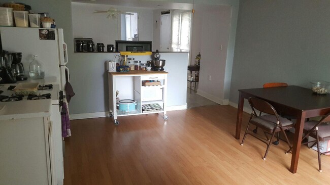 Foto del edificio - 320 W Sycamore St