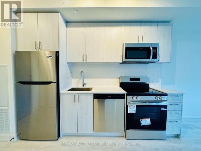 Building Photo - 8020 Derry Rd