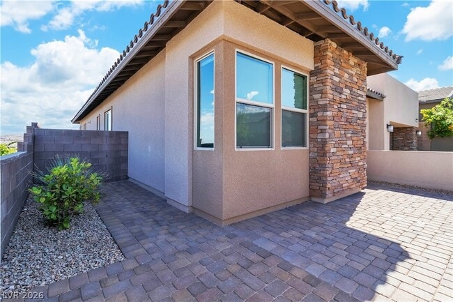 Foto del edificio - 11837 Grassy Pln Ave