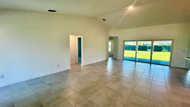 Foto del edificio - 1811 SW 3rd St