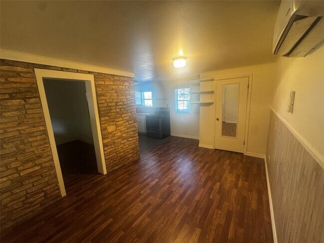 Foto del edificio - 1511 Old Ranch Rd 12