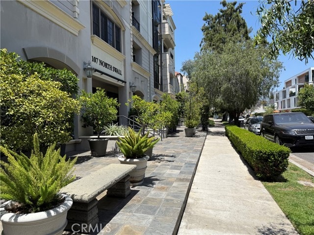 Building Photo - 107 N Swall Dr