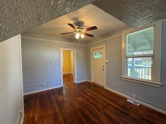 Foto del edificio - Cozy 2 Bedroom 1 Bath Home