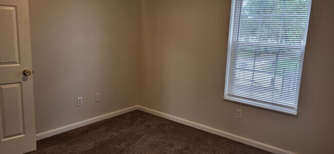BR 2 - 516 Adkins Ct