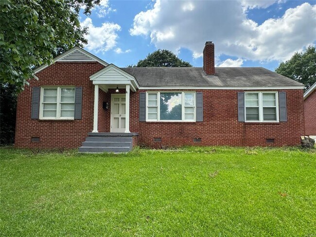 Building Photo - 19 Brantwood Dr