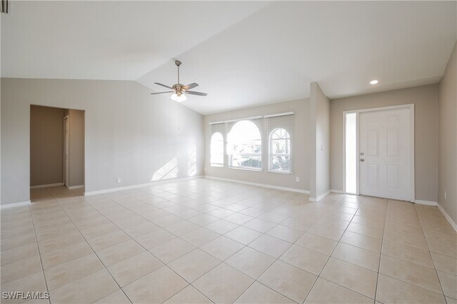 Foto del edificio - 325 SE 26th Terrace