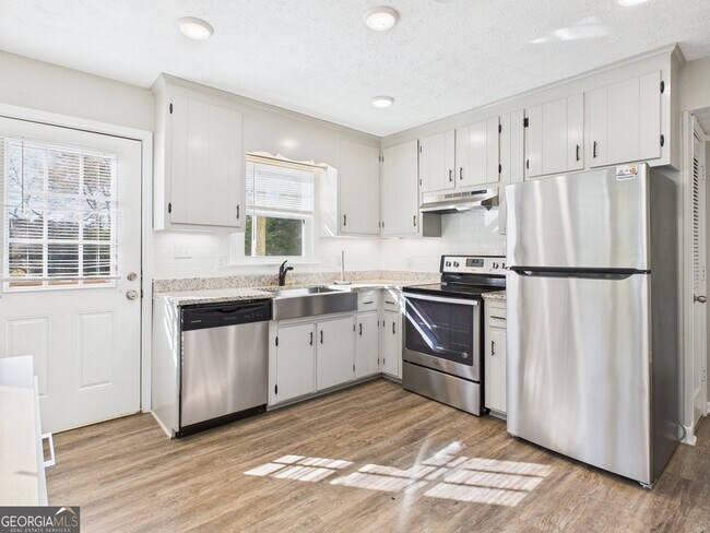 Foto del edificio - 1030 Elder Heights Dr