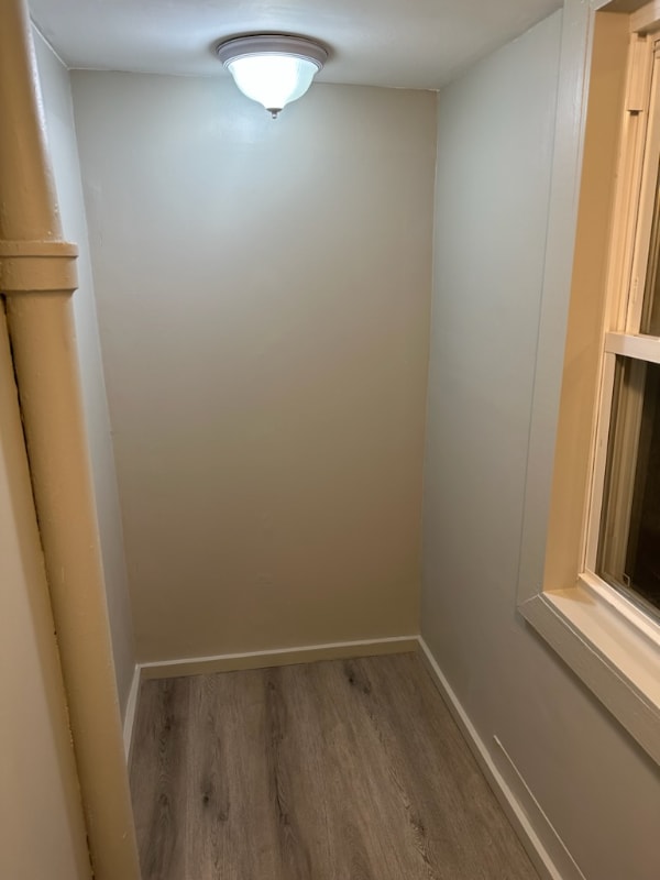 Building Photo - 328 S Mount St