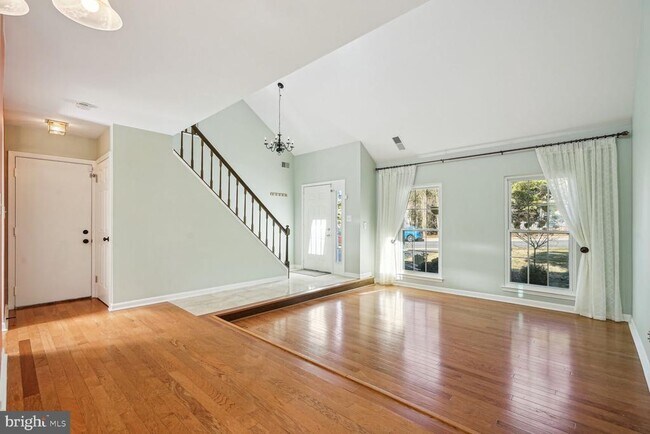Building Photo - 13601 Springhaven Dr