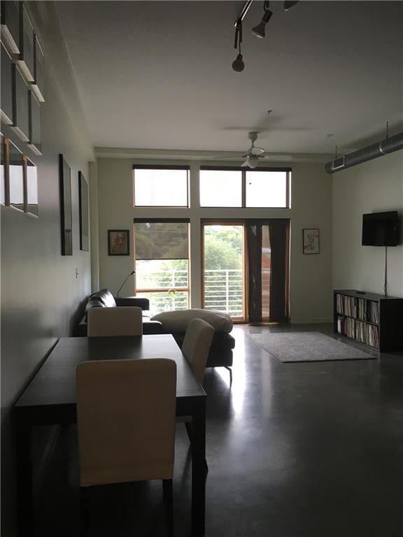 Foto del edificio - 2124 E 6th St