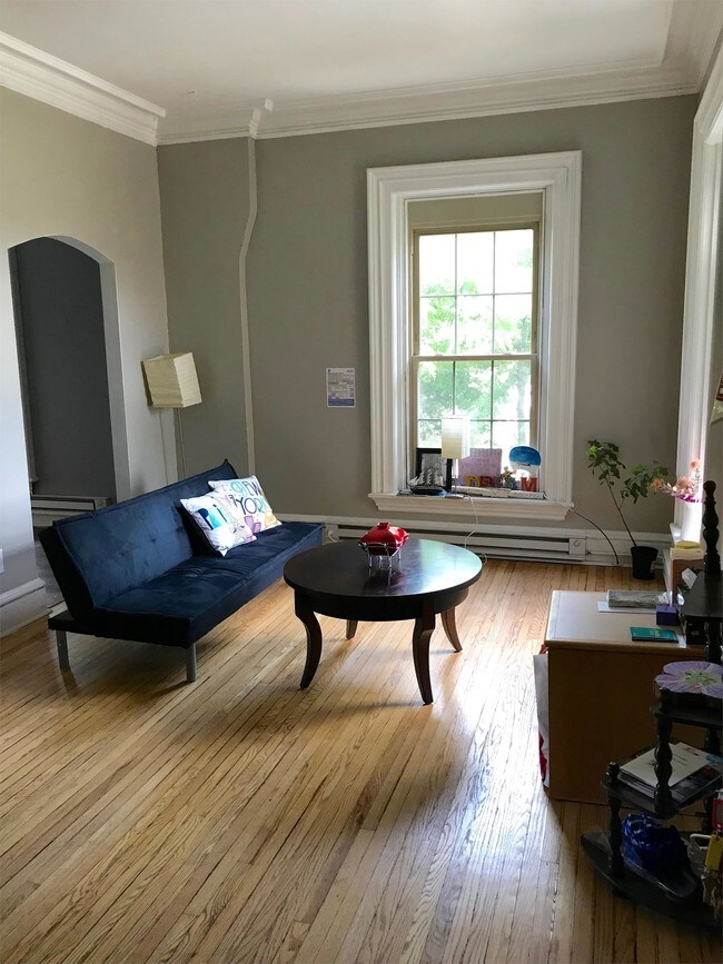 Building Photo - 52 N Crystal Ave