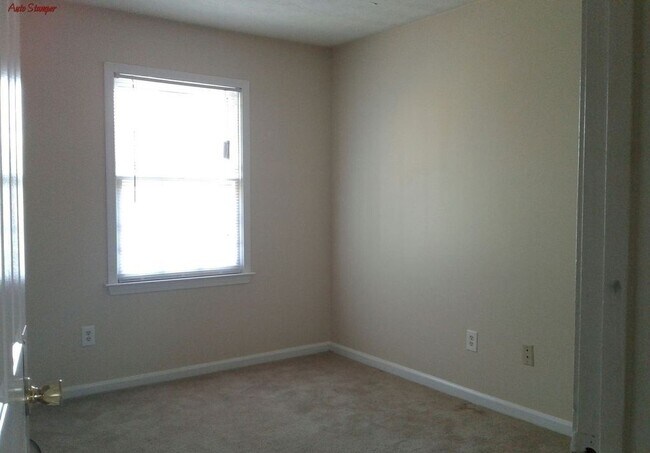 Foto del edificio - Charming 2 bed 1.5 bathe  Town-home in friendly neighborhood!