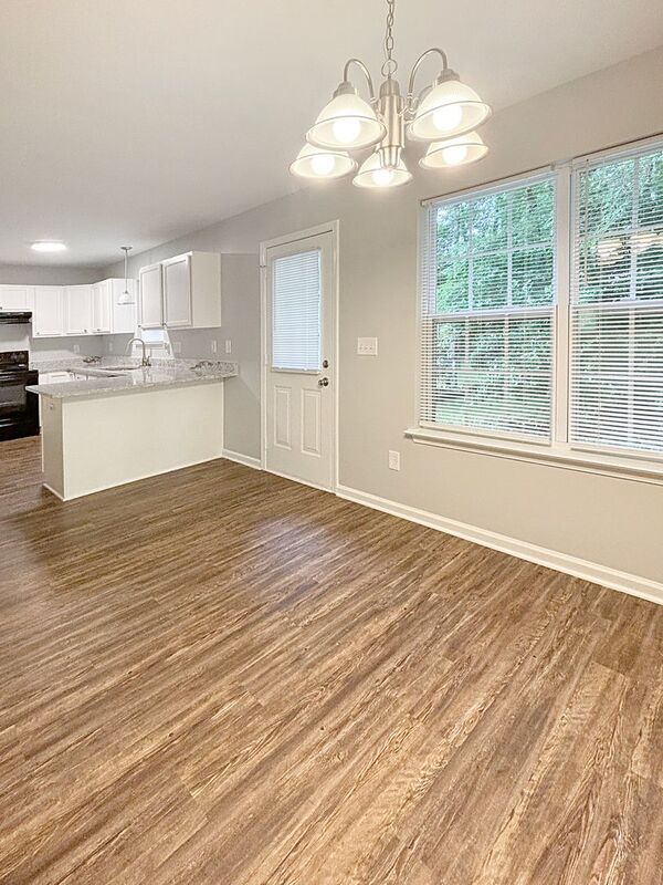 Building Photo - 8806 Sharonbrook Dr