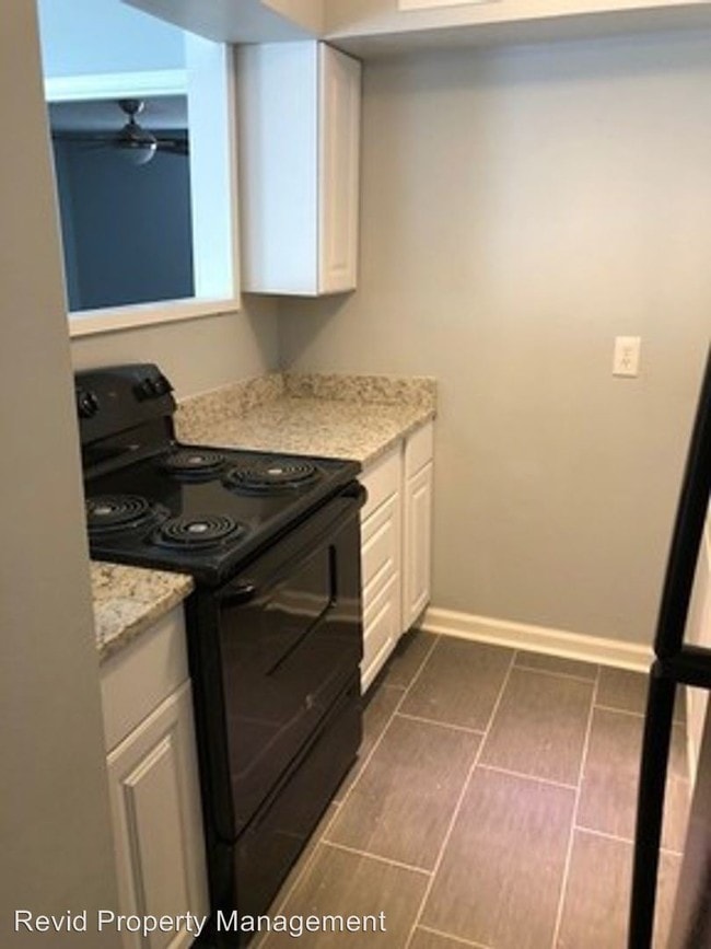 Building Photo - 1626 Monroe Ave