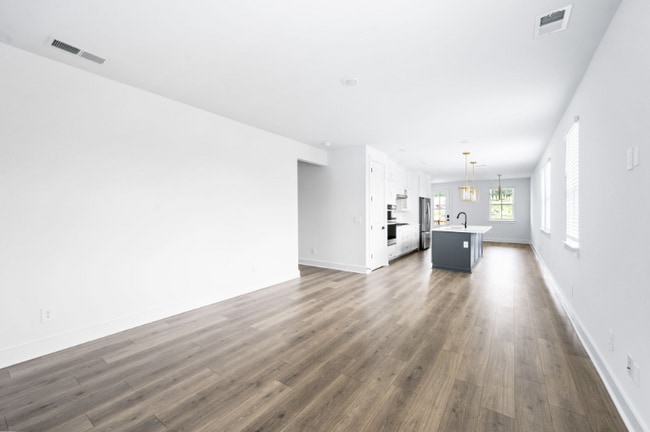 Building Photo - 4048 Poplar Farms Dr