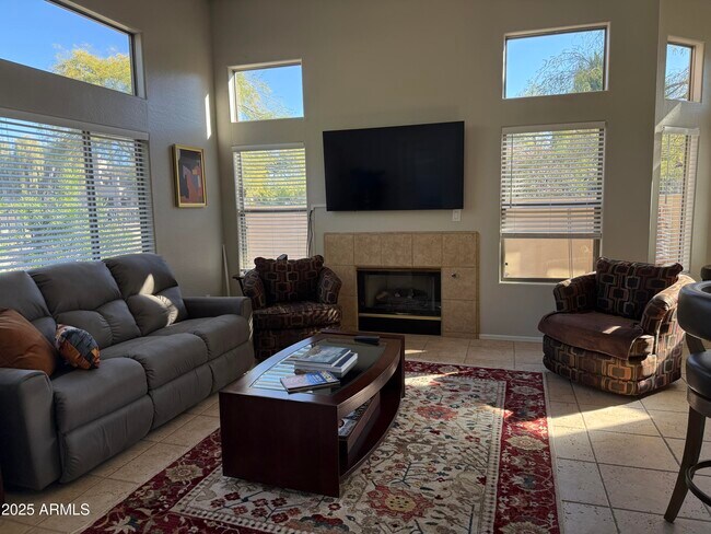 Foto del edificio - 9065 E Gary Rd