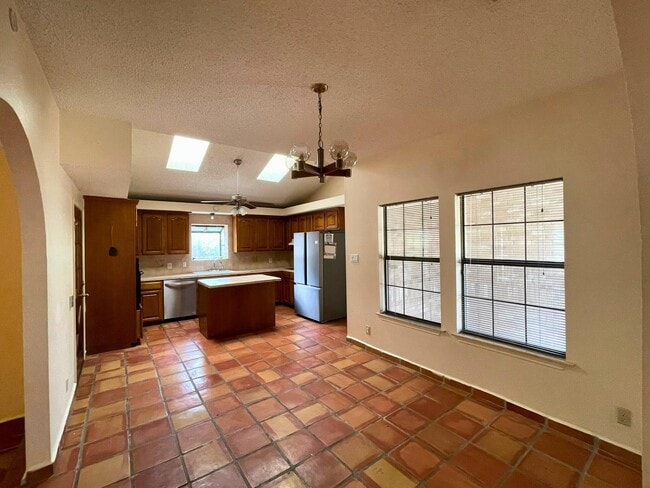 Building Photo - 8649 Northridge Loop