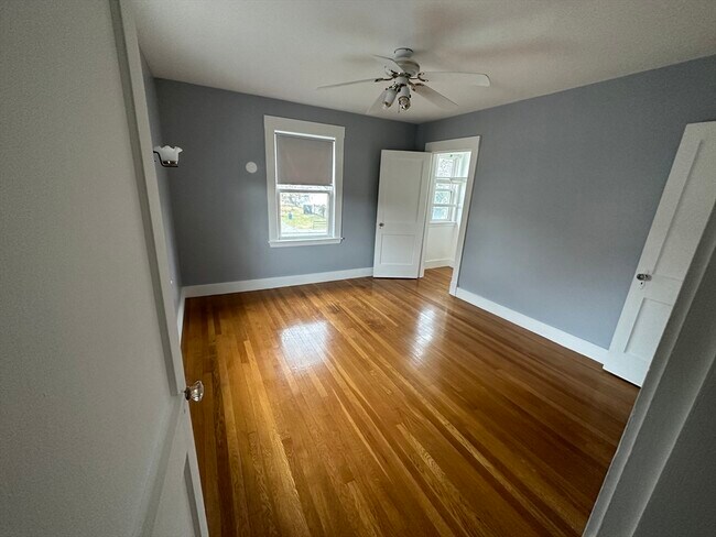 Foto del edificio - 1054 Washington St