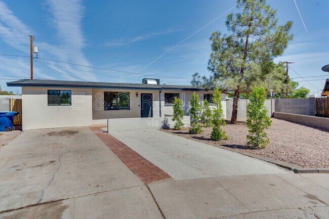 Foto del edificio - 1207 W 15th St