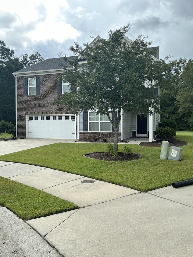 Primary Photo - 222 Buttonbush Ct