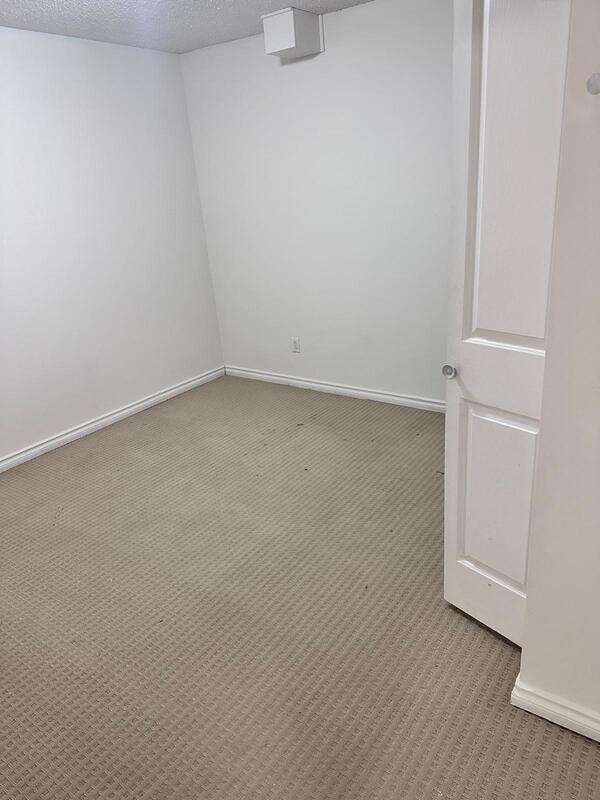 Photo du bâtiment - 3518-3578 78 St NW