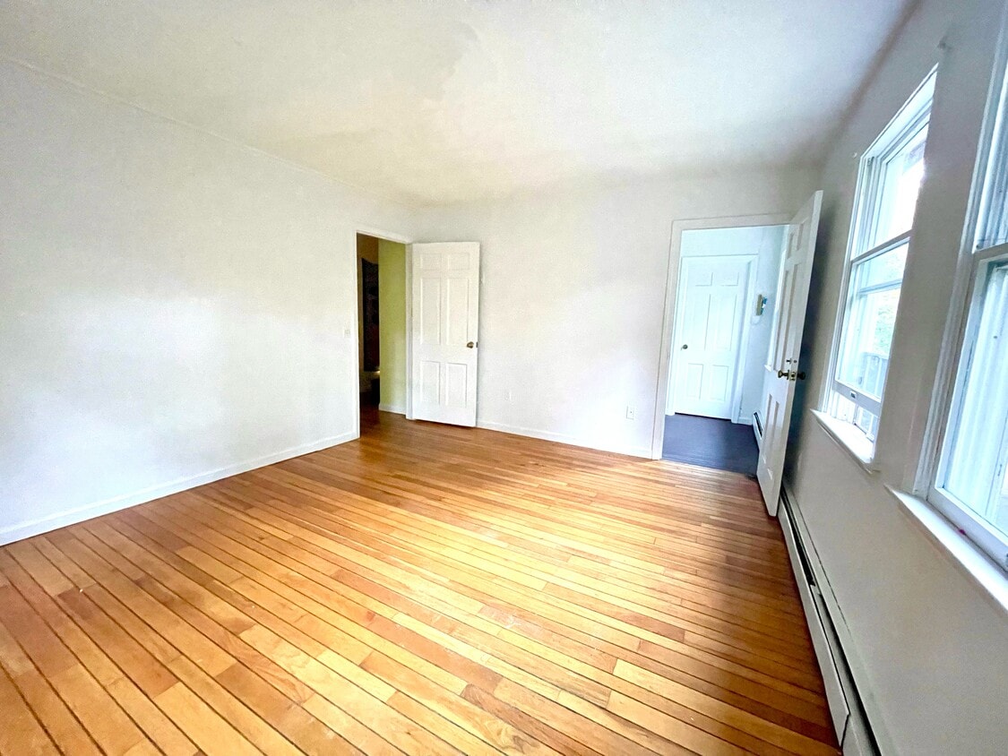 Photo - 436 Long Plain Rd (Leverett, MA)