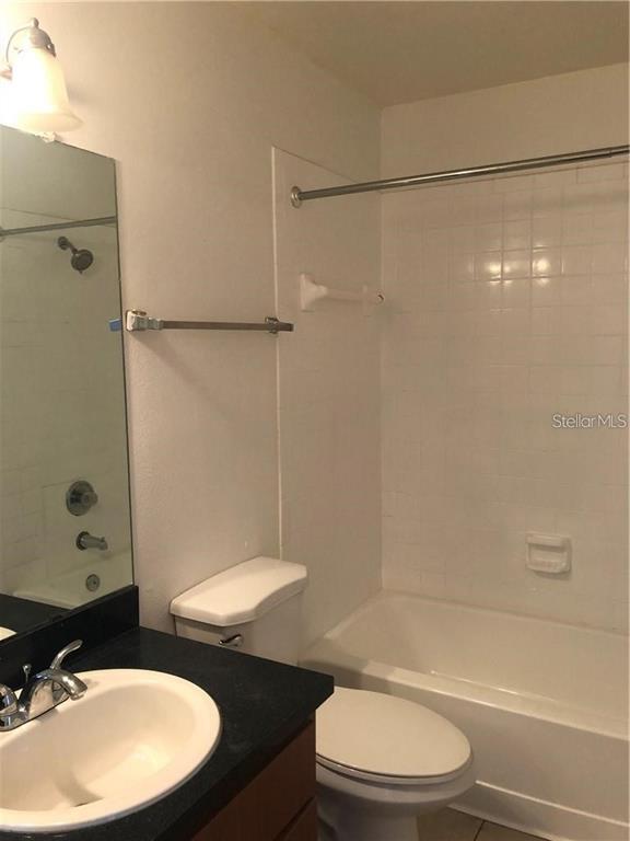 Building Photo - 425 Fountainhead Cir