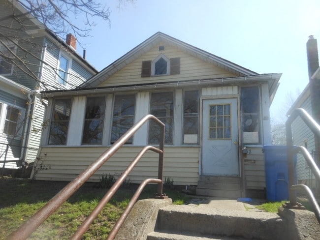 Building Photo - 106 Quincy St
