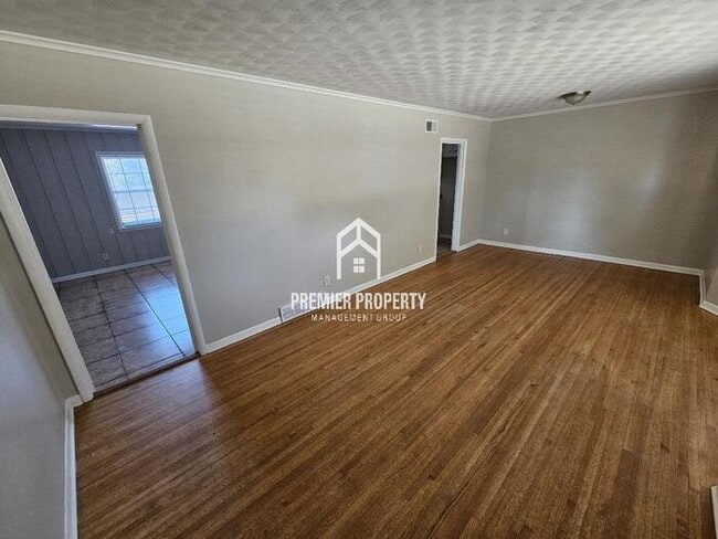 Building Photo - 1837 Dorrie Ln