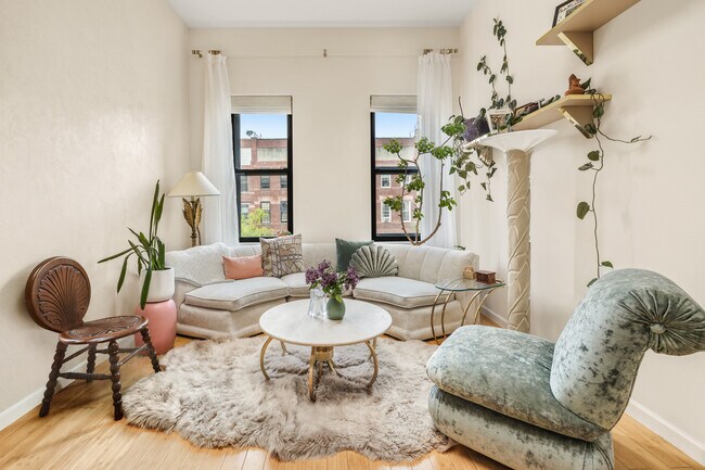 Foto del edificio - 118 Greenpoint Ave