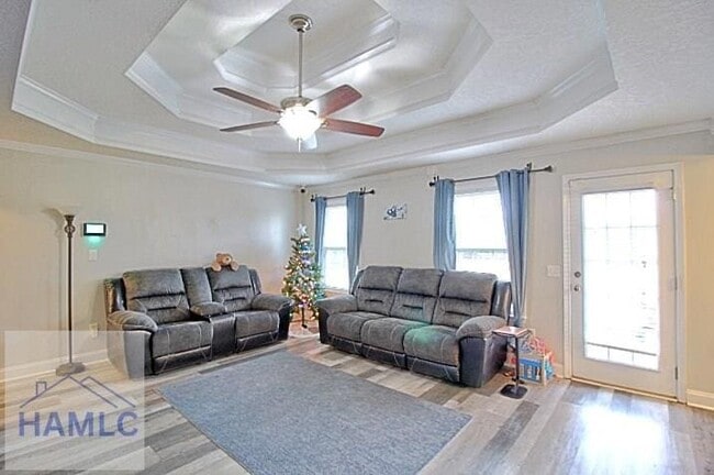 Foto del edificio - 77 Mancey Garrason Lp