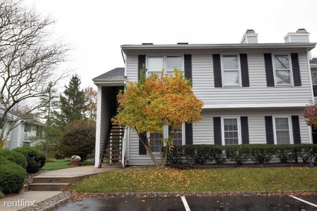 Foto del edificio - 102 Huckleberry Ct