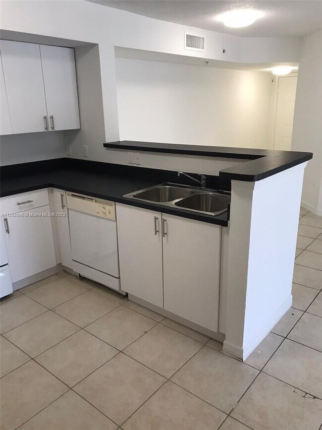 Foto del edificio - 13770 NE 3rd Ct