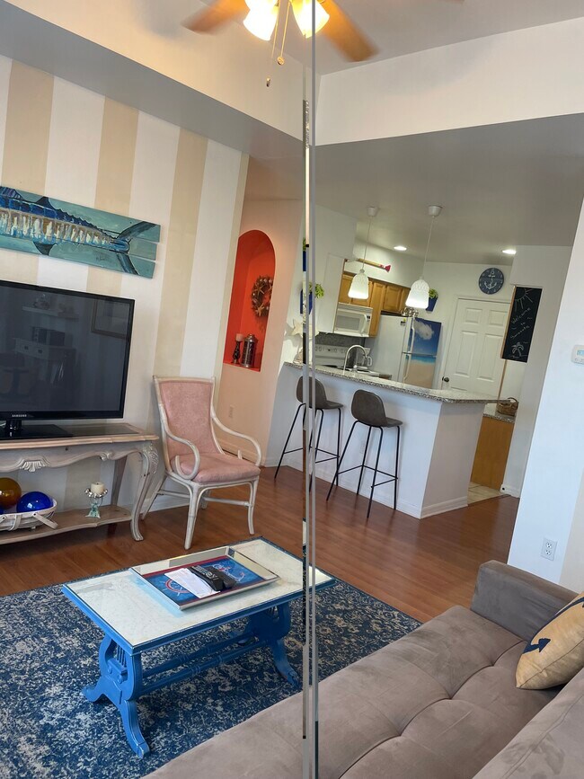 Building Photo - 1110 Villagio Cir
