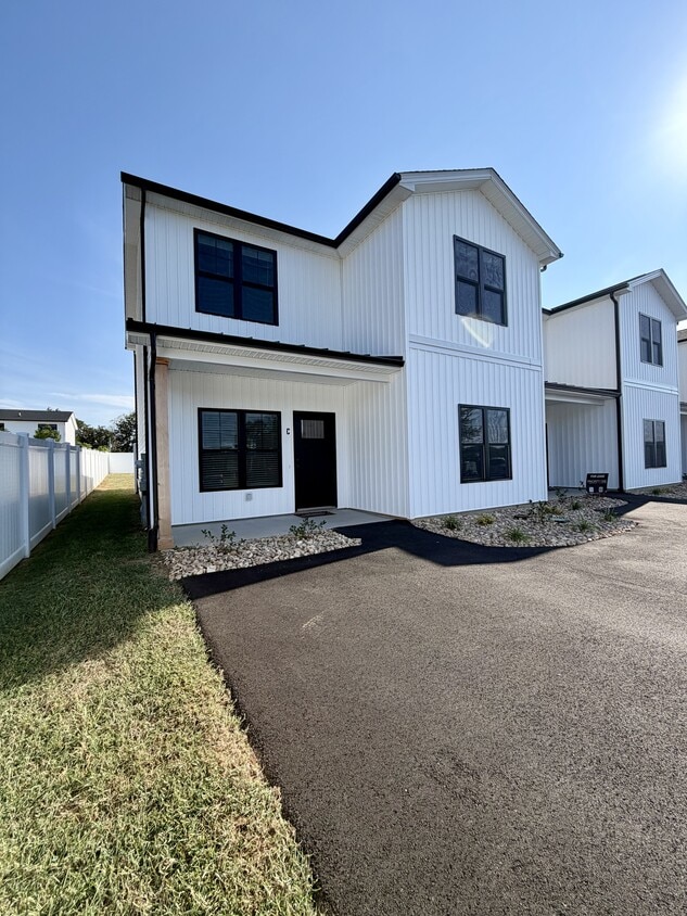 Photo - 77 Shelor Dr (Lynchburg, VA)