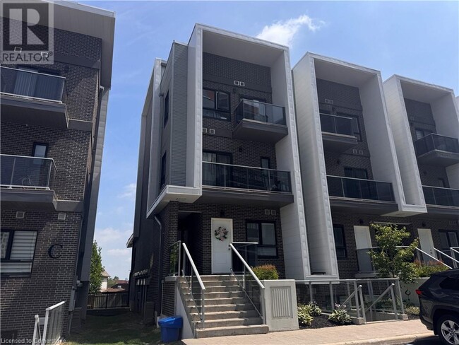 Building Photo - 1430 Highland Rd W