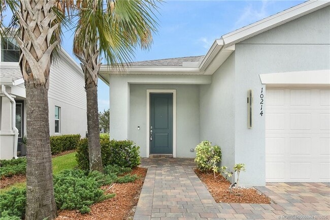 Building Photo - 10214 SW Captiva Dr