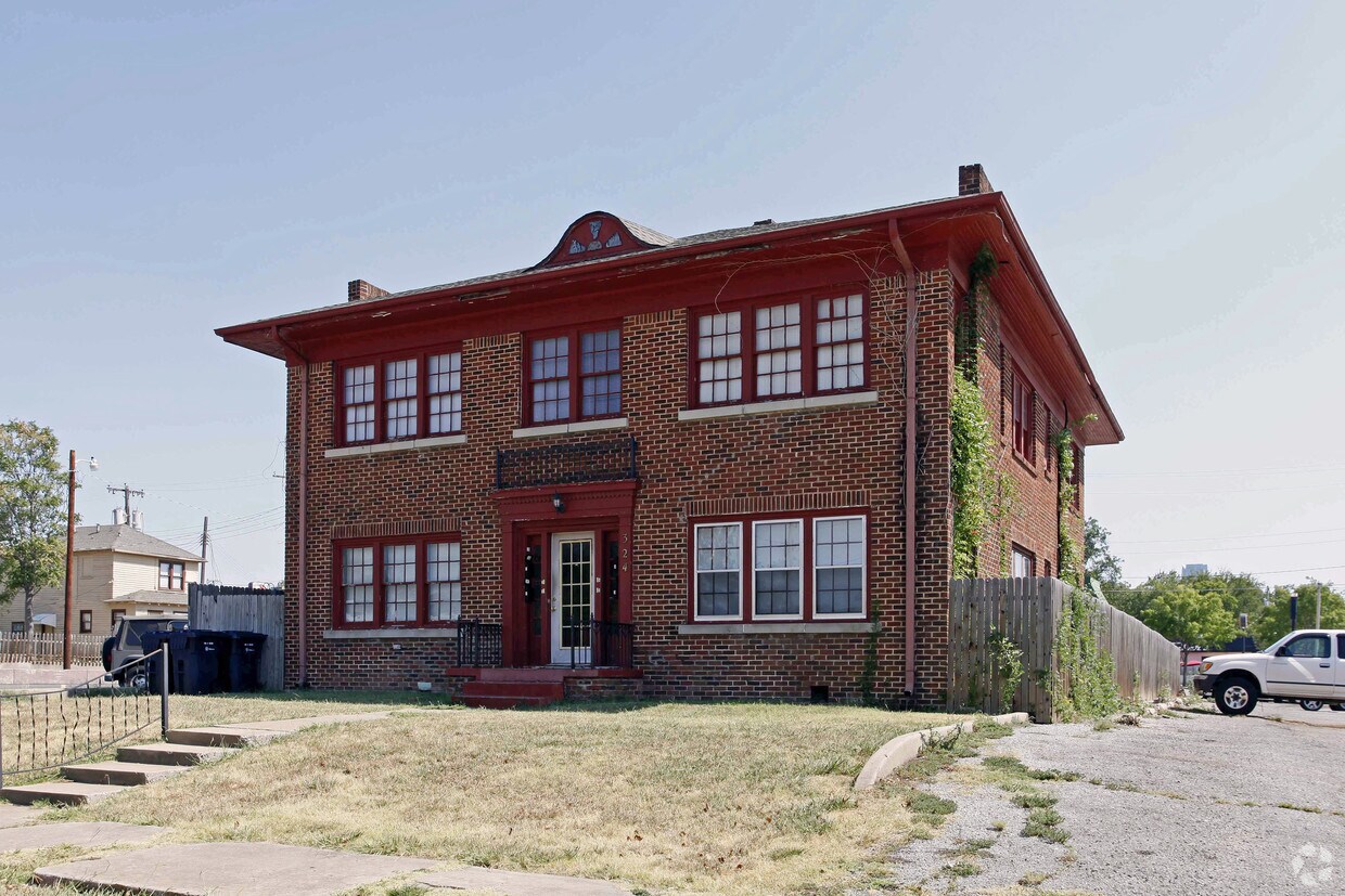 Building Photo - 324 NW 24th St